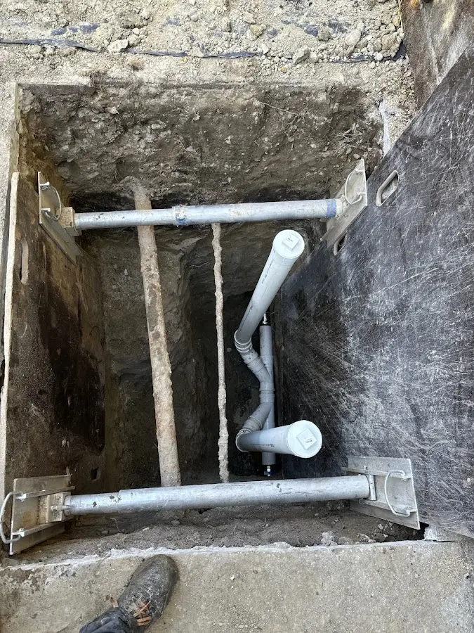 Experienced plumber completing Gas Line Repair work in Haddam
